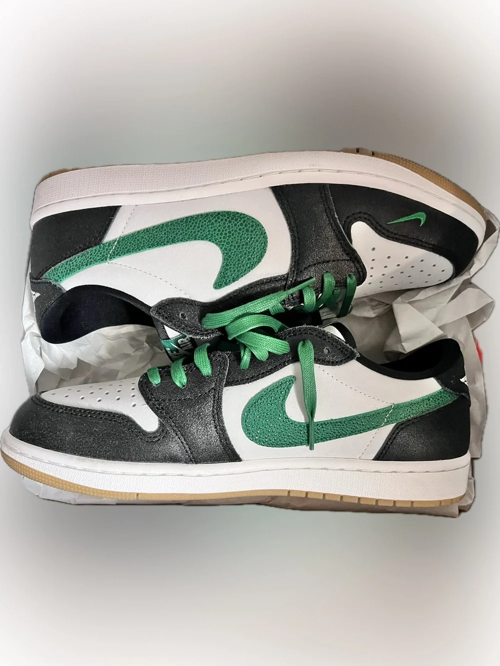 Jordan Air Jordan 1 Retro Low OG Phantom/Pine Green-Black Nib NWT size 11 mens